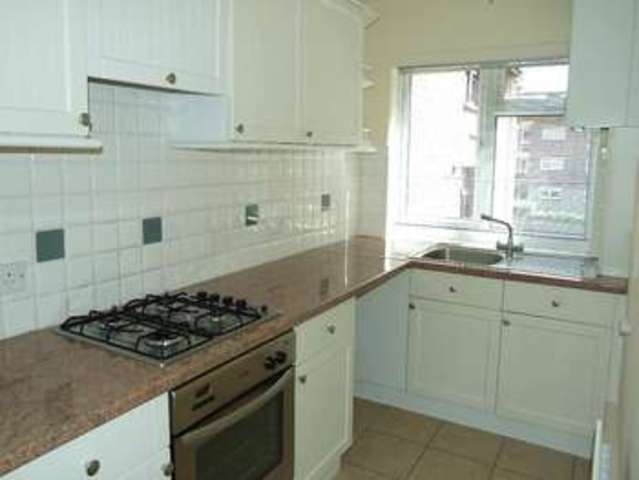  Image of 2 bedroom Flat to rent in Victoria Avenue Swanage BH19 at Victoria Avenue  Swanage, BH19 1AN