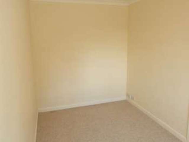  Image of 2 bedroom Flat to rent in Victoria Avenue Swanage BH19 at Victoria Avenue  Swanage, BH19 1AN