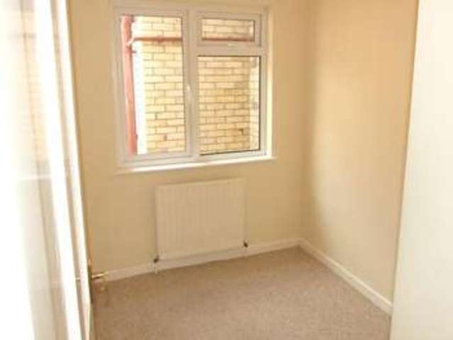 Image of 2 bedroom Flat to rent in Victoria Avenue Swanage BH19 at Victoria Avenue  Swanage, BH19 1AN