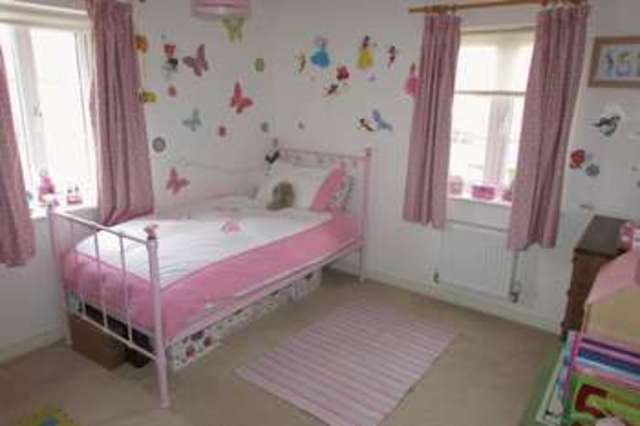  Image of 4 bedroom Detached house for sale in Taplin Close Basingstoke RG24 at Taplin Close  Basingstoke, RG24 9FQ