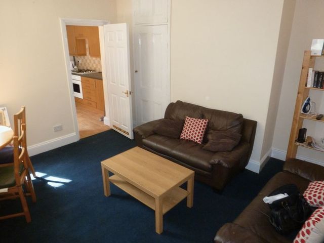  Image of 3 bedroom Flat to rent in Tavistock Road Jesmond Newcastle upon Tyne NE2 at Tavistock Road Array Jesmond, NE2 3HY