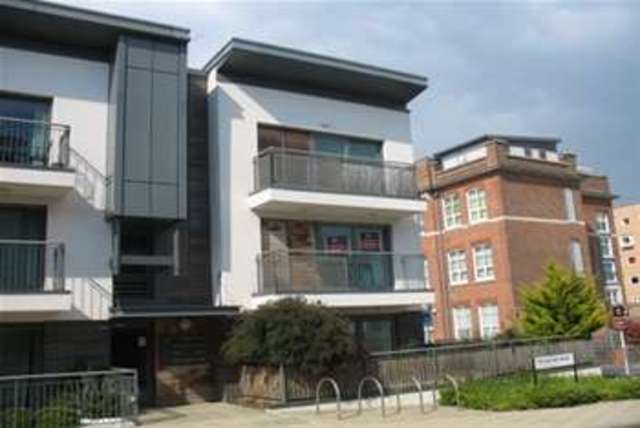  Image of 2 bedroom Flat to rent in Ted Bates Road Southampton SO14 at Southampton, SO14 5FH