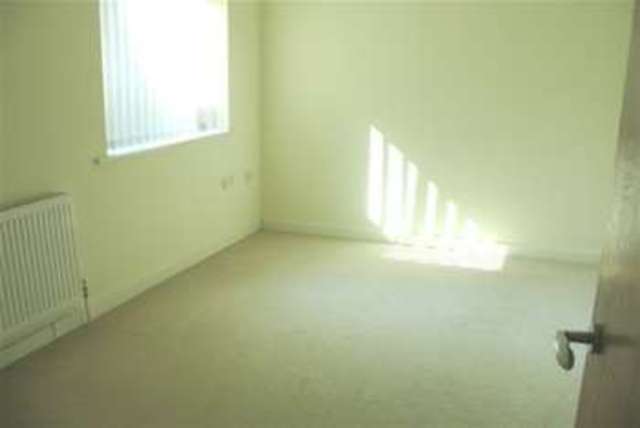  Image of 2 bedroom Flat to rent in Ted Bates Road Southampton SO14 at Southampton, SO14 5FH