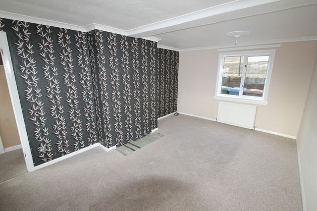  Image of 3 bedroom Semi-Detached house for sale in The Braes Tullibody Alloa FK10 at The Braes Tullibody Alloa, FK10 2TZ