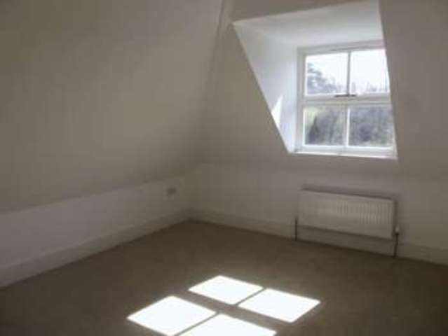  Image of 2 bedroom Flat to rent in The Broadway Woodhall Spa LN10 at The Broadway  Woodhall Spa, LN10 6ST