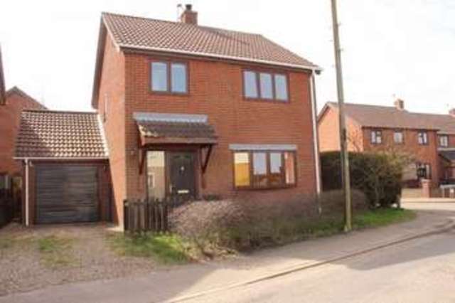  Image of 3 bedroom Detached house for sale in The Common Freethorpe Norwich NR13 at Freethorpe Norwich Freethorpe Common, NR13 3LX