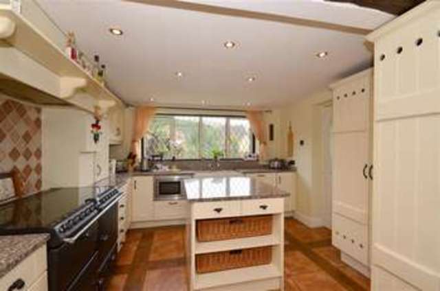  Image of 5 bedroom Detached house for sale in The Drive Maresfield Park Maresfield Uckfield TN22 at Maresfield East Sussex Uckfield, TN22 2HB
