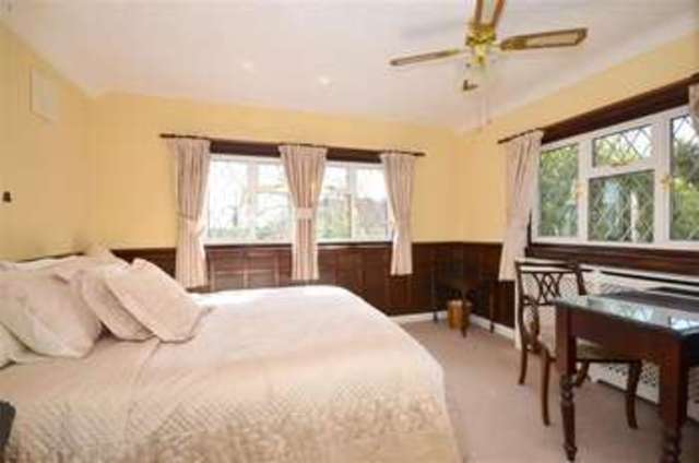  Image of 5 bedroom Detached house for sale in The Drive Maresfield Park Maresfield Uckfield TN22 at Maresfield East Sussex Uckfield, TN22 2HB