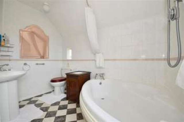  Image of 5 bedroom Detached house for sale in The Drive Maresfield Park Maresfield Uckfield TN22 at Maresfield East Sussex Uckfield, TN22 2HB