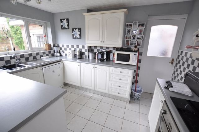  Image of 3 bedroom Semi-Detached house for sale in The Lawns Rolleston-on-Dove Burton-on-Trent DE13 at The Lawns Rolleston-on-Dove Burton-On-Trent, DE13 9DD