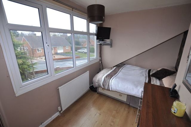  Image of 3 bedroom Semi-Detached house for sale in The Lawns Rolleston-on-Dove Burton-on-Trent DE13 at The Lawns Rolleston-on-Dove Burton-On-Trent, DE13 9DD