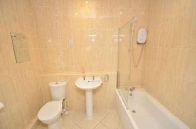  Image of 1 bedroom Flat to rent in The Maultway Camberley GU15 at The Maultway  CAMBERLEY, GU15 1PS