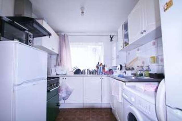  Image of 3 bedroom Flat for sale in Watson Close London N16 at Watson Close  London, N16 8QH