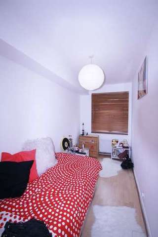  Image of 3 bedroom Flat for sale in Watson Close London N16 at Watson Close  London, N16 8QH