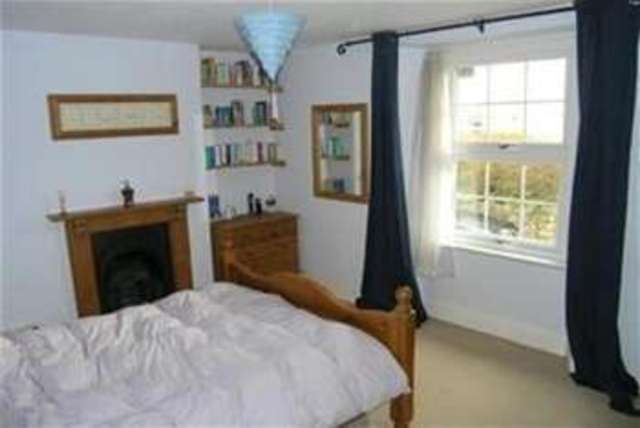  Image of 2 bedroom Terraced house to rent in Tudor Road Newton Abbot TQ12 at Newton Abbot, TQ12 1HT