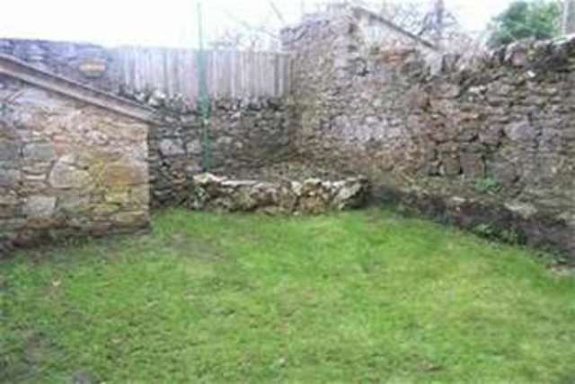  Image of 2 bedroom Terraced house to rent in Tudor Road Newton Abbot TQ12 at Newton Abbot, TQ12 1HT