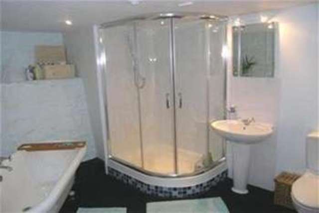  Image of 2 bedroom Terraced house to rent in Tudor Road Newton Abbot TQ12 at Newton Abbot, TQ12 1HT