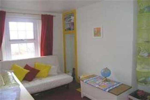  Image of 2 bedroom Terraced house to rent in Tudor Road Newton Abbot TQ12 at Newton Abbot, TQ12 1HT