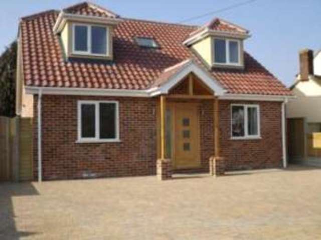  Image of 4 bedroom Detached house for sale in Cavendish Road Trimley St. Martin Felixstowe IP11 at Trimley St. Martin Felixstowe Walton, IP11 0RR
