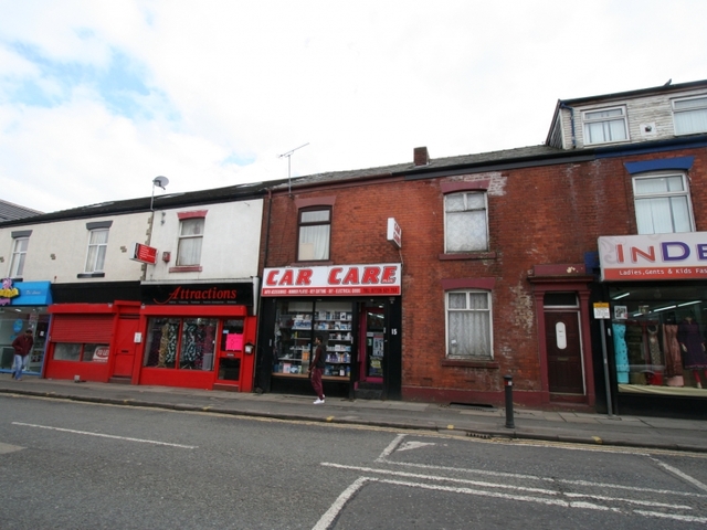  Image of 2 bedroom Apartment to rent in Tweedale Street Rochdale OL11 at Rochdale OL11 1HH Rochdale, OL11 1HH