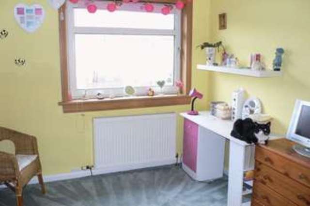  Image of 3 bedroom Terraced house for sale in Valley Gardens South Kirkcaldy KY2 at Valley Gardens South  Kirkcaldy, KY2 6AW