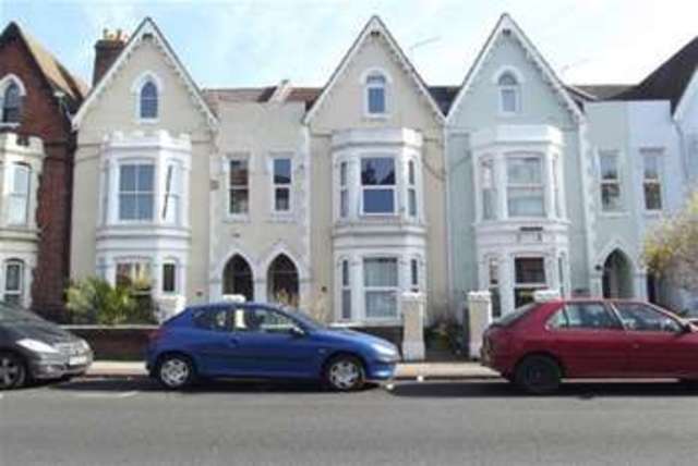  Image of 1 bedroom Property to rent in Victoria Road South Southsea PO5 at Southsea, PO5 2BX