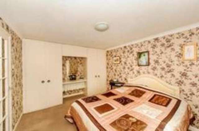  Image of 3 bedroom End of Terrace for sale in Victoria Road West Littlestone New Romney TN28 at Littlestone New Romney Littlestone-on-Sea, TN28 8NW