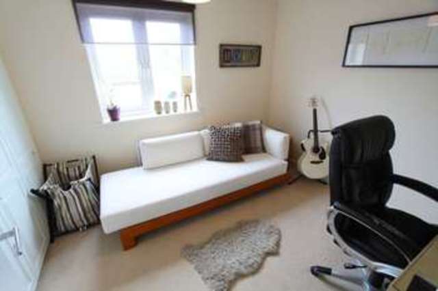  Image of 3 bedroom Terraced house for sale in Viscount Gardens Eastleigh SO50 at Viscount Gardens  Eastleigh, SO50 5TZ