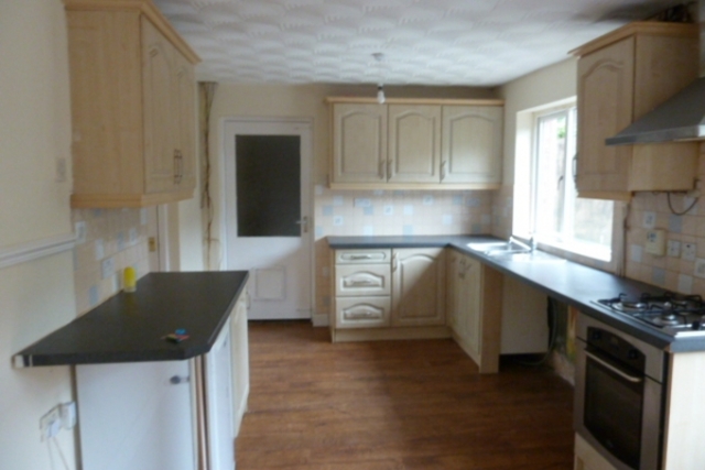  Image of 3 bedroom Semi-Detached house to rent in Wallbank Drive Whitworth Rochdale OL12 at Rochdale OL12 8TZ Rochdale, OL12 8TZ