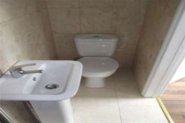  Image of Flat to rent in Walm Lane London NW2 at London, NW2 5SH
