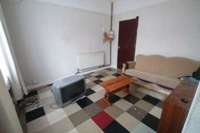  Image of 4 bedroom Terraced house for sale in Wanderers Avenue Wolverhampton WV2 at Wanderers Avenue  Wolverhampton, WV2 3HL
