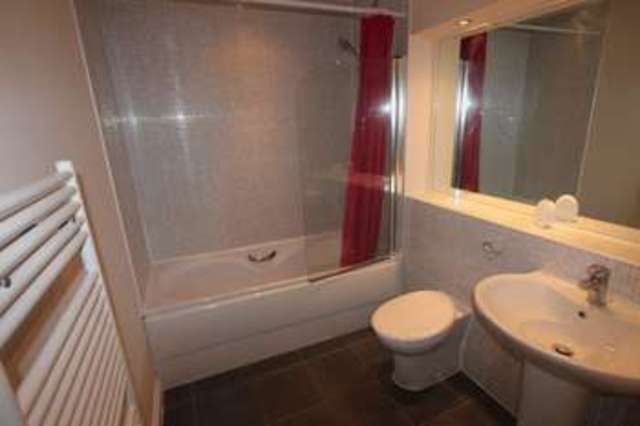  Image of 1 bedroom Flat to rent in Watkin Road Leicester LE2 at Watkin Road  Leicester, LE2 7AW