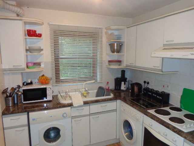  Image of 2 bedroom Flat to rent in Weavers Loan Dundee DD3 at Coldside Dundee Dundee, DD3 6NT