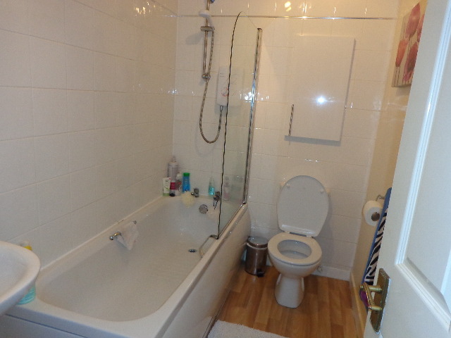  Image of 2 bedroom Flat to rent in Weavers Loan Dundee DD3 at Coldside Dundee Dundee, DD3 6NT
