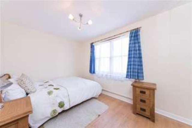  Image of 1 bedroom Flat to rent in Holley Road London W3 at London, W3 7TS