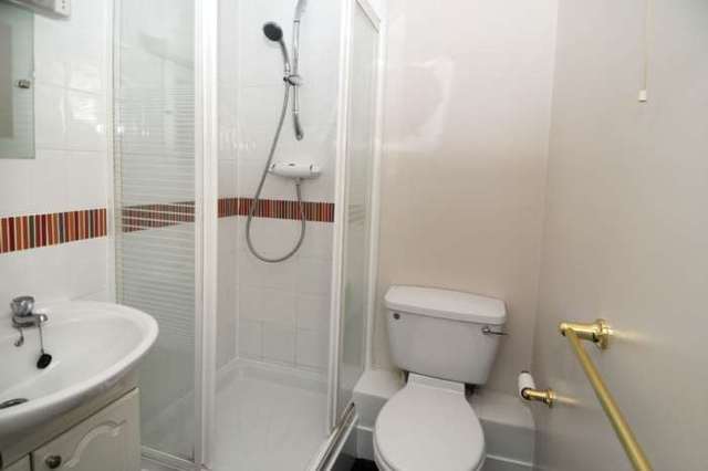  Image of 2 bedroom Apartment to rent in Town Mead Crawley RH11 at Highfield House,town Mead West Green Crawley, RH11 7EH