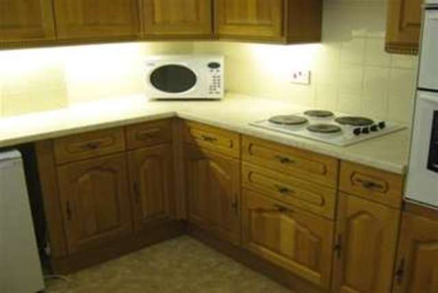  Image of 2 bedroom Flat to rent in West Cliff Road Westbourne Bournemouth BH2 at Bournemouth, BH2 5HJ