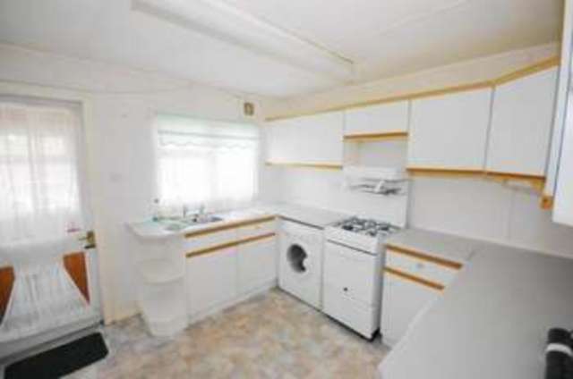  Image of 2 bedroom Bungalow for sale in Westwood Park Bashley Cross Road New Milton BH25 at New Milton  New Milton, BH25 5TB