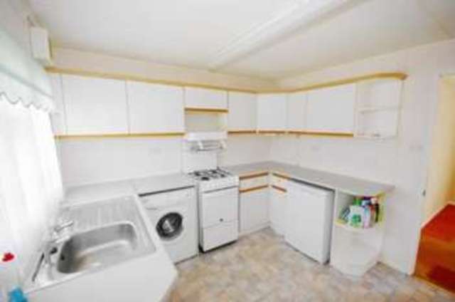  Image of 2 bedroom Bungalow for sale in Westwood Park Bashley Cross Road New Milton BH25 at New Milton  New Milton, BH25 5TB