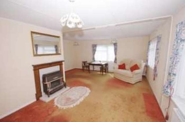  Image of 2 bedroom Bungalow for sale in Westwood Park Bashley Cross Road New Milton BH25 at New Milton  New Milton, BH25 5TB