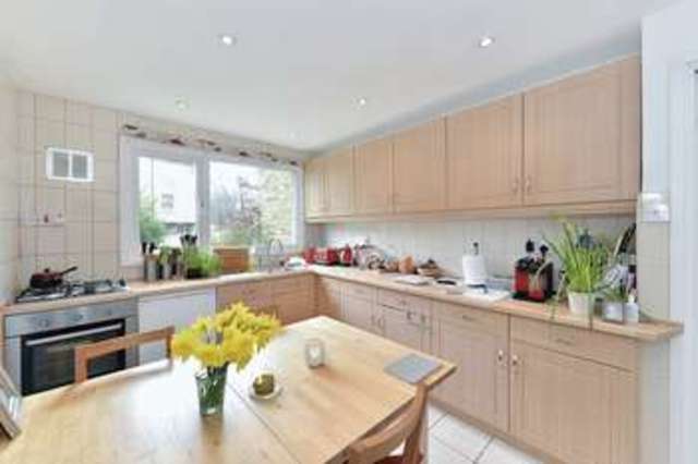  Image of 3 bedroom Property to rent in Wetherell Road London E9 at Wetherell Road  London, E9 7DB