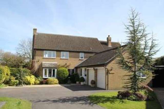  Image of 5 bedroom Detached house for sale in Whitecroft Road Meldreth Royston SG8 at Meldreth Royston Hertfordshire, SG8 6ND