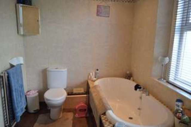 Image of 2 bedroom Flat for sale in Whitecross Road Weston-super-Mare BS23 at Whitecross Road  Weston-Super-Mare, BS23 1EW