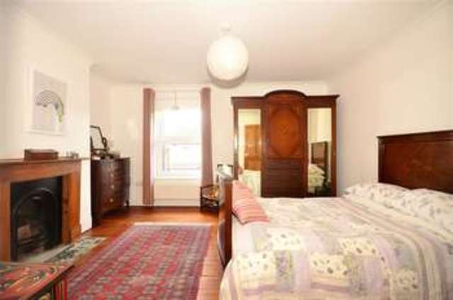  Image of 3 bedroom Terraced house for sale in Whitmore Street Maidstone ME16 at Maidstone Kent Maidstone, ME16 8JU