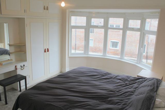 Image of 3 bedroom Detached house for sale in Whyke Road Chichester PO19 at Whyke Road  Chichester, PO19 7AH