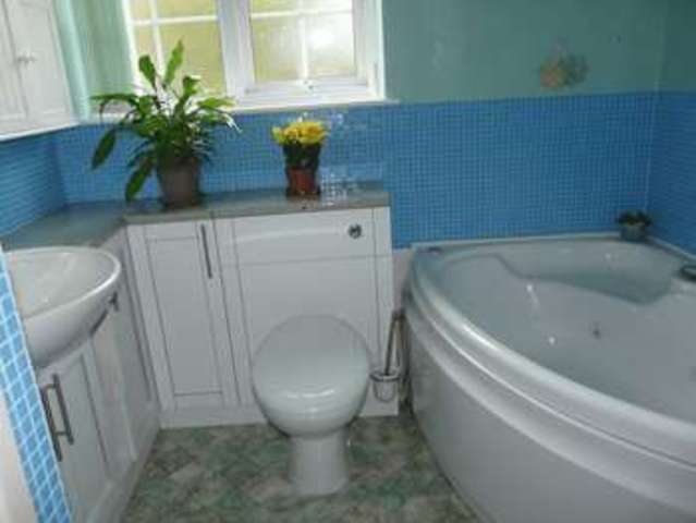  Image of 3 bedroom Detached house for sale in Willow Lane Gedling Nottingham NG4 at Willow Lane Gedling Nottingham, NG4 4BJ