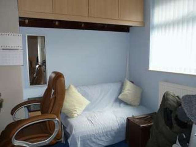  Image of 3 bedroom Detached house for sale in Willow Lane Gedling Nottingham NG4 at Willow Lane Gedling Nottingham, NG4 4BJ