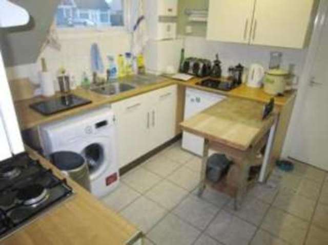  Image of 2 bedroom Flat for sale in Dengemarsh Road Lydd Romney Marsh TN29 at Dengemarsh Road Lydd Lydd, TN29 9JG