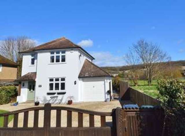  Image of 3 bedroom Detached house for sale in Mayfield Road Wooburn Green High Wycombe HP10 at Mayfield Road Wooburn Green High Wycombe, HP10 0HG