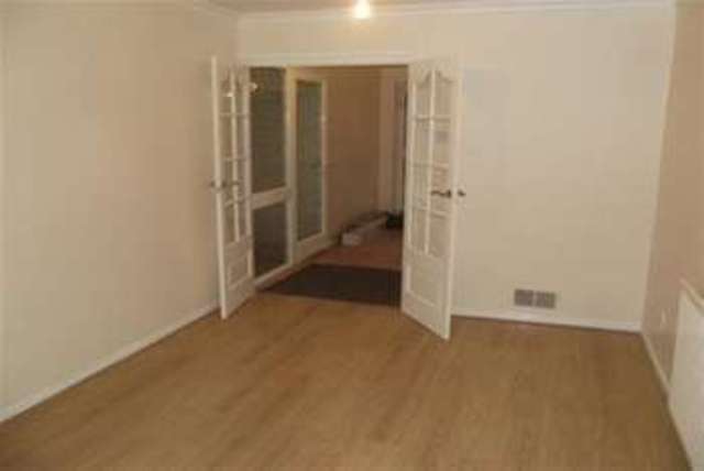  Image of 3 bedroom Detached house to rent in Yalding Gardens Nottingham NG8 at Nottingham, NG8 2PZ